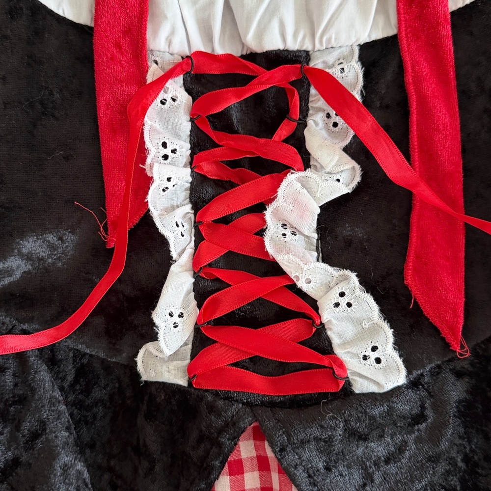 InCharacter Red Riding Hood Costume - Picture 4 of 6